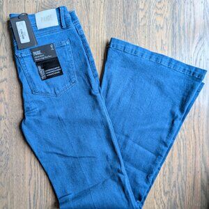 PAIGE Denim: Genevieve